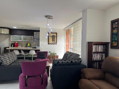 Apartamento de 2 alcobas en venta en Envigado, Envigado, 79 m² · foto 3 de 18
