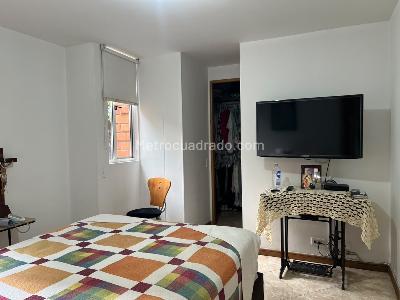 Apartamento de 3 alcobas en venta en El Poblado, Medellín, 89 m² · foto 14 de 18