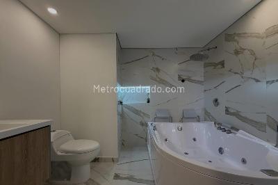 Apartamento de 2 alcobas en venta en Los Balsos, Medellín, 137 m² · foto 18 de 20