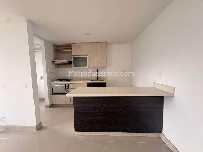 Apartamento de 3 alcobas en arriendo en Sabaneta, Sabaneta, 75 m² · foto 3 de 14