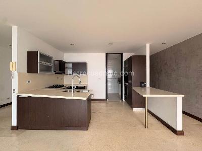 Apartamento de 3 alcobas en arriendo en Sabaneta, Sabaneta, 125 m² · foto 3 de 15