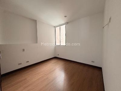 Apartamento de 3 alcobas en arriendo en Sabaneta, Sabaneta, 125 m² · foto 9 de 15