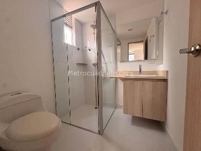 Apartamento de 3 alcobas en arriendo en Sabaneta, Sabaneta, 123 m² · foto 15 de 18
