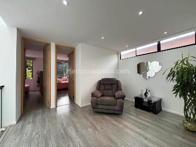 Casa de 3 alcobas en venta en Envigado, Envigado, 298 m² · foto 10 de 20