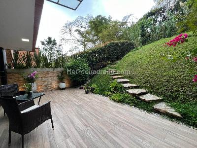 Casa de 3 alcobas en venta en Envigado, Envigado, 298 m² · foto 19 de 20