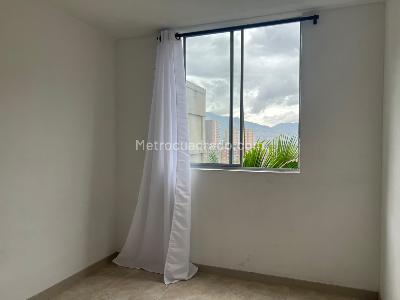 Apartamento de 3 alcobas en venta en Envigado, Envigado, 64 m² · foto 11 de 15