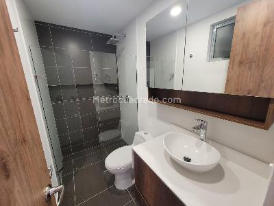 Apartamento de 2 alcobas en arriendo en Villa Carlota, Medellín, 103 m² · foto 13 de 15