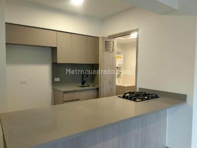 Apartamento de 3 alcobas en arriendo en Villa Carlota, Medellín, 79 m² · foto 5 de 17