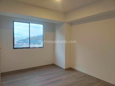 Apartamento de 3 alcobas en arriendo en Villa Carlota, Medellín, 79 m² · foto 8 de 17