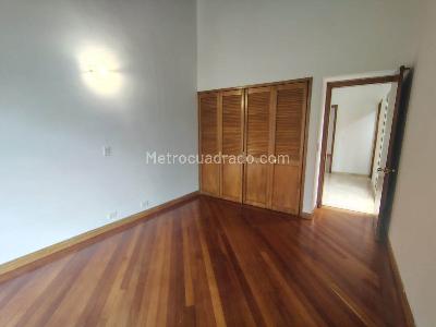 Casa de 4 alcobas en arriendo en Las Lomas, Medellín, 360 m² · foto 15 de 19
