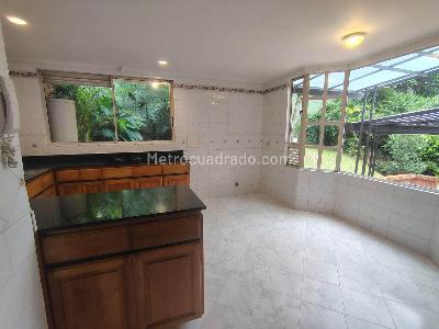 Casa de 4 alcobas en arriendo en Las Lomas, Medellín, 360 m² · foto 6 de 19