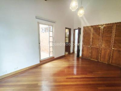 Casa de 4 alcobas en venta en Las Lomas, Medellín, 360 m² · foto 13 de 19
