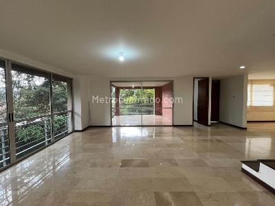 Casa de 4 alcobas en arriendo en Envigado, Envigado, 320 m² · foto 3 de 19