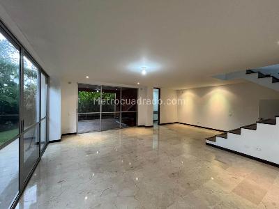 Casa de 4 alcobas en arriendo en Envigado, Envigado, 320 m² · foto 8 de 19