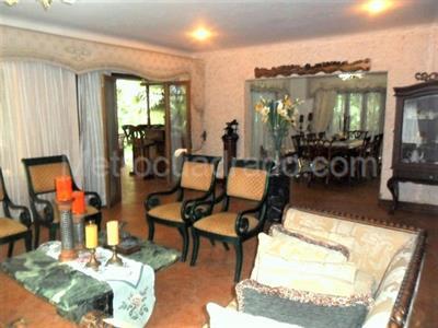 Casa de 5 alcobas en venta en El Poblado, Medellín, 1040 m² · foto 3 de 20