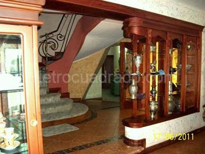 Casa de 5 alcobas en venta en El Poblado, Medellín, 1040 m² · foto 8 de 20