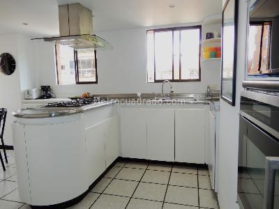 Apartamento de 4 alcobas en venta en Altos De La Calleja, Bogotá, 221 m² · foto 7 de 20