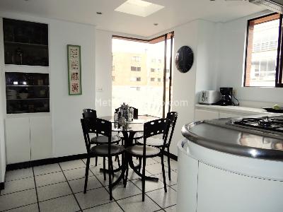 Apartamento de 4 alcobas en venta en Altos De La Calleja, Bogotá, 221 m² · foto 8 de 20