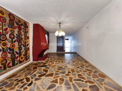 Casa en venta en Pontevedra, Bogotá · foto 3 de 20