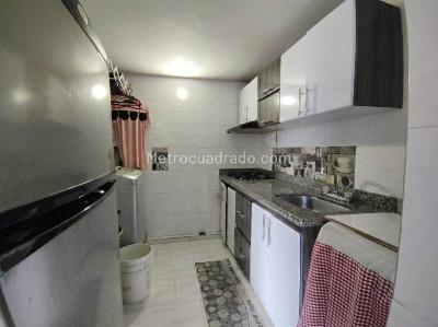 Apartamento en venta en Ismael Perdomo, Bogotá · foto 3 de 17
