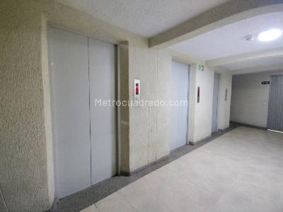 Apartamento en venta en Ismael Perdomo, Bogotá · foto 15 de 17