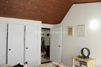 Casa de 3 alcobas en venta en Malibu La Alhambra, Bogotá, 275 m² · foto 12 de 20