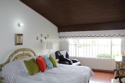 Casa de 3 alcobas en venta en Malibu La Alhambra, Bogotá, 275 m² · foto 15 de 20