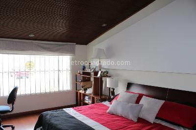 Casa de 3 alcobas en venta en Malibu La Alhambra, Bogotá, 275 m² · foto 18 de 20