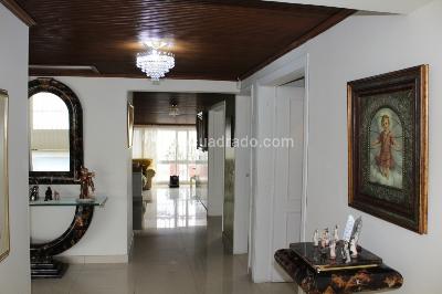 Casa de 3 alcobas en venta en Malibu La Alhambra, Bogotá, 275 m² · foto 5 de 20