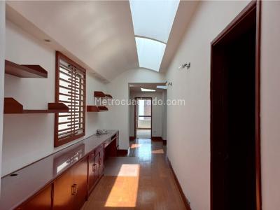 Apartamento en venta en Santa Barbara, Bogotá · foto 2 de 6