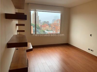 Apartamento de 3 alcobas en venta en Chico, Bogotá, 240 m² · foto 2 de 11