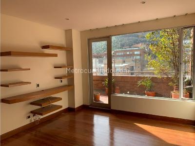 Apartamento de 3 alcobas en venta en Chico, Bogotá, 240 m² · foto 3 de 11