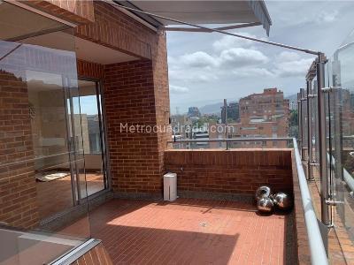 Apartamento de 3 alcobas en venta en Chico, Bogotá, 240 m² · foto 9 de 11