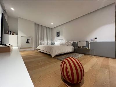 Apartamento de 3 alcobas en venta en Chico, Bogotá, 267 m² · foto 6 de 8