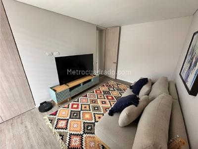 Apartamento de 3 alcobas en venta en Santa Barbara, Bogotá, 114 m² · foto 2 de 19