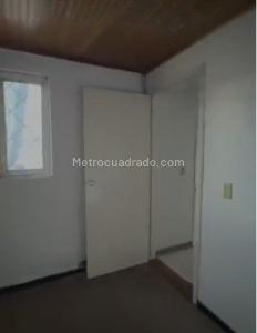 Casa de 4 alcobas en venta en La Calleja, Bogotá, 341 m² · foto 2 de 15