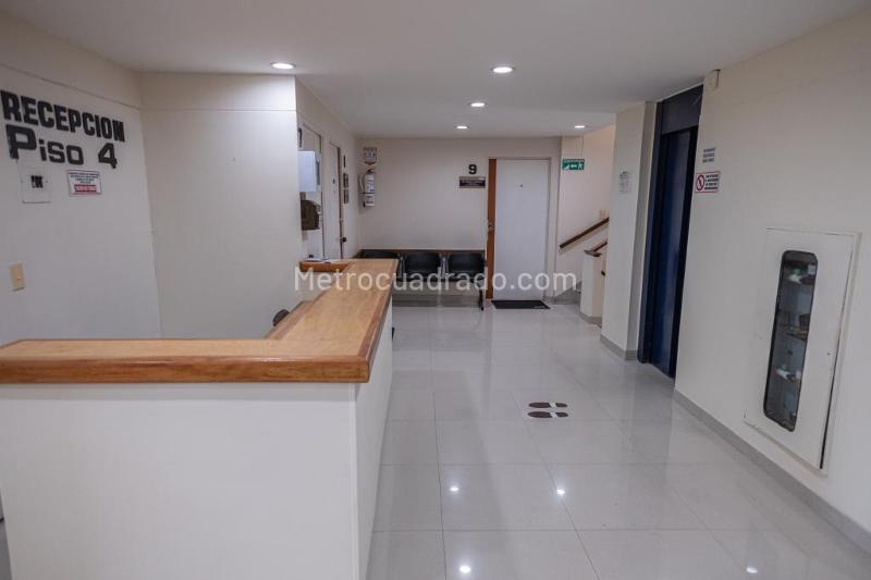 Consultorio en Venta, Santa Barbara Oriental, Bogotá D.C. - Mehr