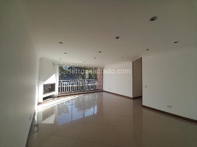 Apartamento en venta en La Colina Campestre, Bogotá · foto 2 de 18