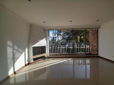 Apartamento en venta en La Colina Campestre, Bogotá · foto 4 de 18