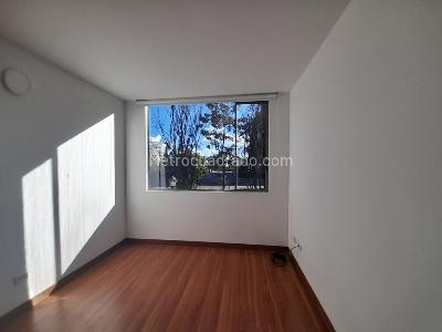 Apartamento en venta en La Colina Campestre, Bogotá · foto 10 de 18