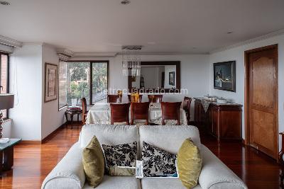Apartamento de 3 alcobas en venta en El Refugio I, Bogotá, 168 m² · foto 3 de 20
