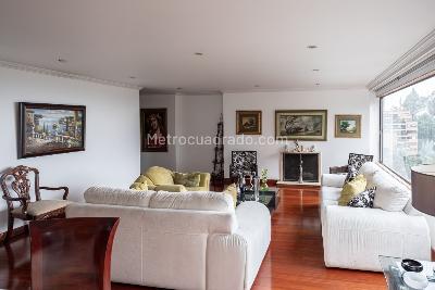 Apartamento de 3 alcobas en venta en El Refugio I, Bogotá, 168 m² · foto 4 de 20