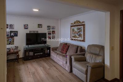 Apartamento de 3 alcobas en venta en El Refugio I, Bogotá, 168 m² · foto 12 de 20