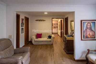 Apartamento de 3 alcobas en venta en El Refugio I, Bogotá, 168 m² · foto 16 de 20