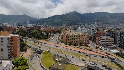 Apartaestudio en venta en Chico Norte, Bogotá, 22 m² · foto 3 de 20