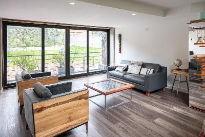 Apartamento de 2 alcobas en venta en Los Rosales, Bogotá, 154 m² · foto 3 de 17