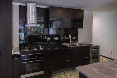 Apartamento de 2 alcobas en venta en Los Rosales, Bogotá, 154 m² · foto 11 de 17