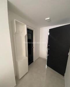Apartaestudio en venta en Lago Gaitan, Bogotá, 47 m² · foto 2 de 10