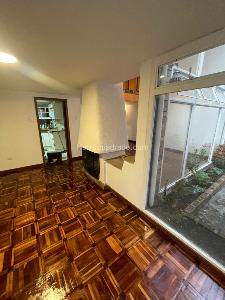 Casa de 4 alcobas en venta en Los Rosales, Bogotá, 270 m² · foto 4 de 20