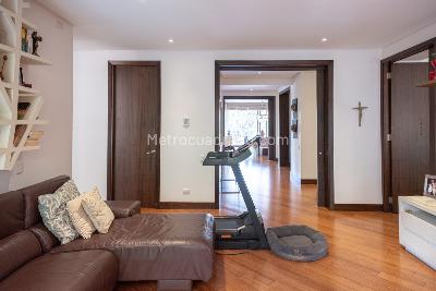 Apartamento de 3 alcobas en venta en Santa Barbara Alta, Bogotá, 326 m² · foto 14 de 20